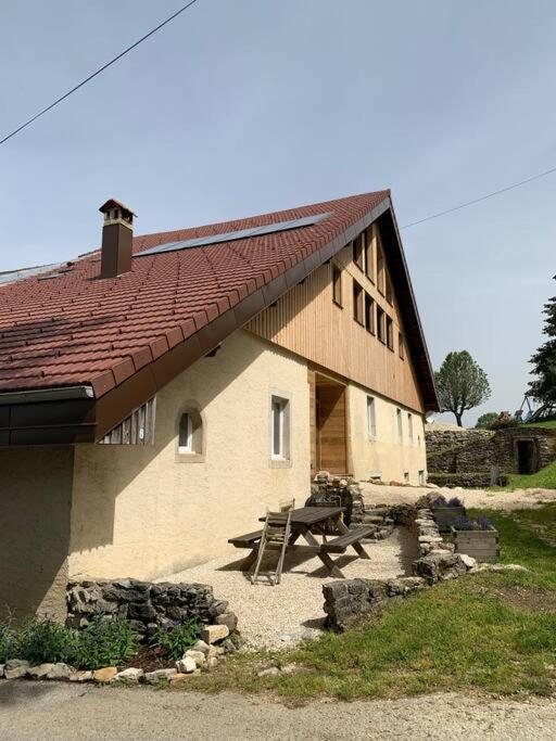 Ancienne Ferme Comtoise 4 Etoiles, 11 Personnes Lac St-Point/Mont D'Or Montperreux Dış mekan fotoğraf